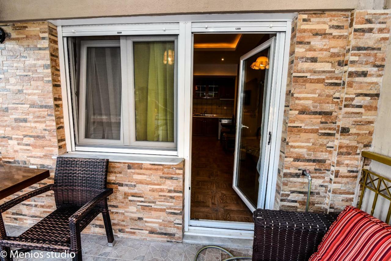 Menios Apartments And Studios Nea Kallikrateia Экстерьер фото