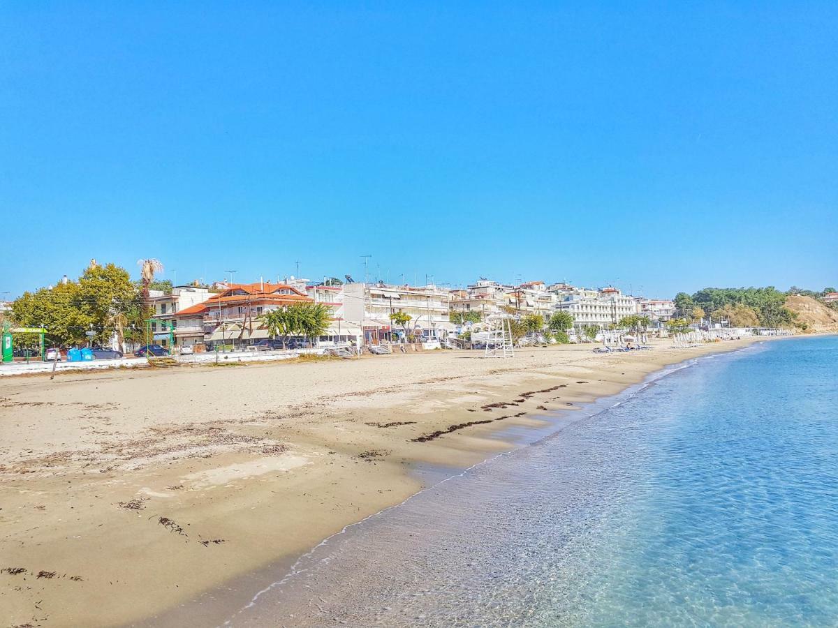 Menios Apartments And Studios Nea Kallikrateia Экстерьер фото