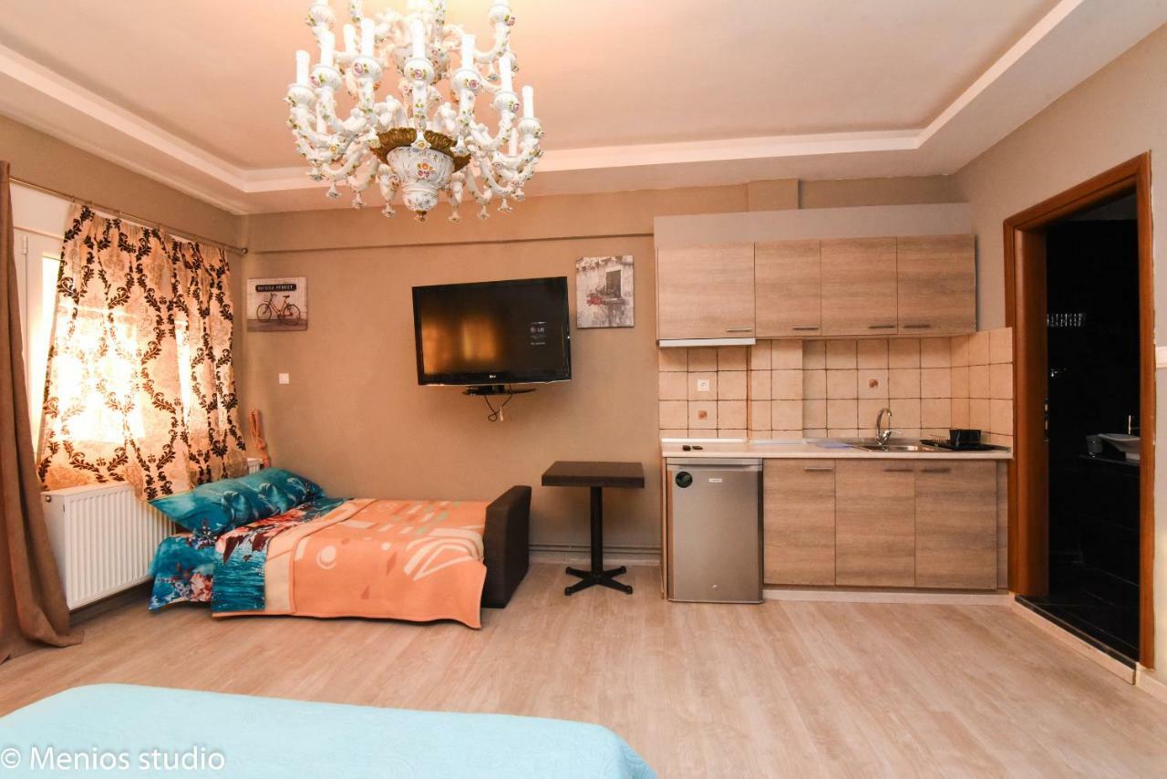 Menios Apartments And Studios Nea Kallikrateia Экстерьер фото