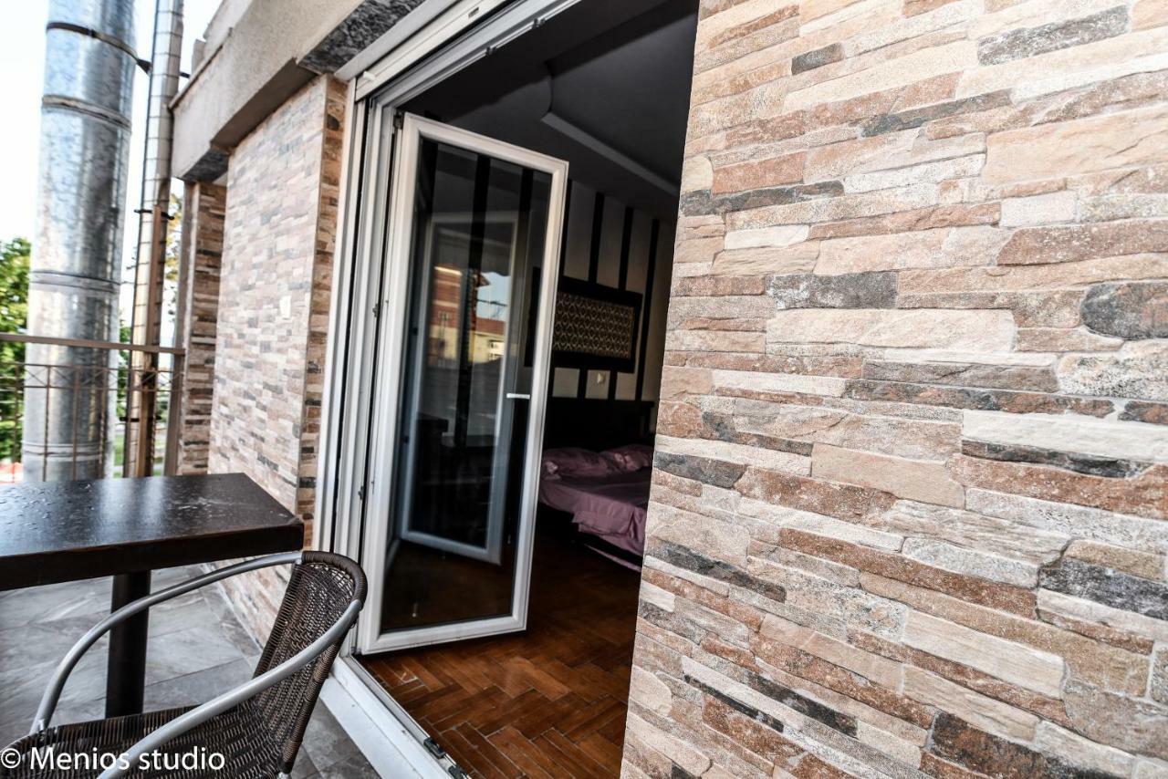 Menios Apartments And Studios Nea Kallikrateia Экстерьер фото