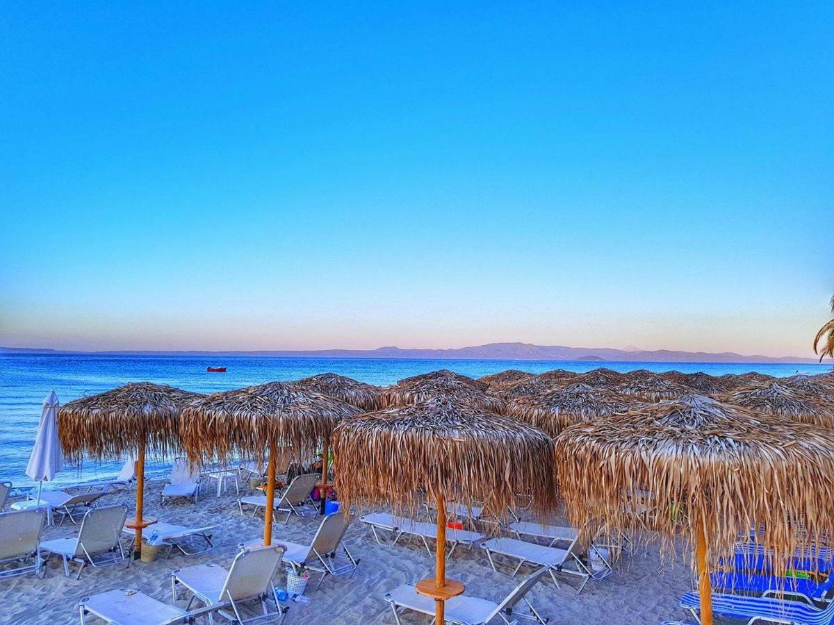 Menios Apartments And Studios Nea Kallikrateia Экстерьер фото